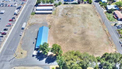 Commercial Land with Shop Space