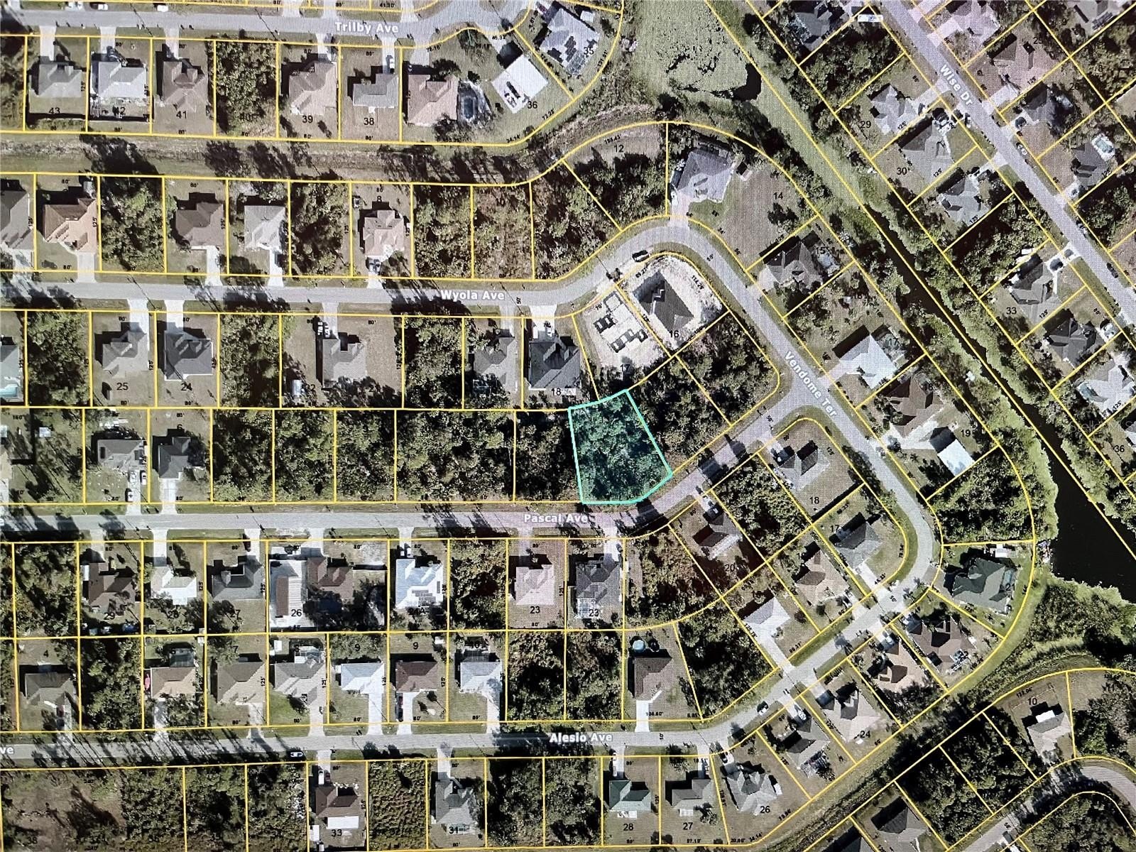 Residential Land in North Port