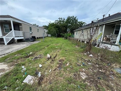 LAND - New Orleans, LA