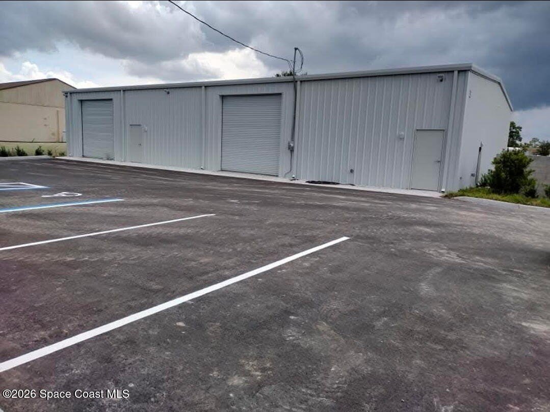 West Melbourne Warehouse with Office