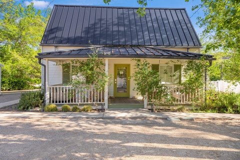 Licensed Bed & Breakfast Property
