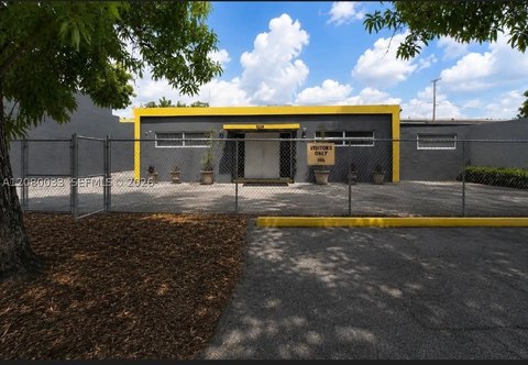 Freestanding Warehouse with Offices