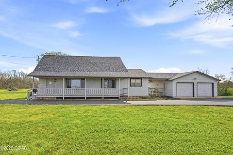 Versatile Commercial Building on Acreage