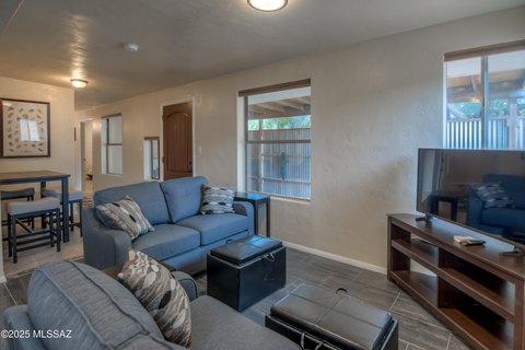 Remodeled Income Property Near Everything