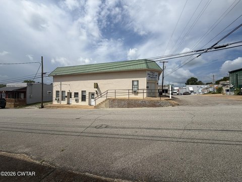 Multi-Tenant Medical and Retail Building