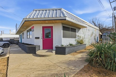 Corner Storefront With Two Suites