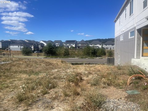 Land, Portland, OR