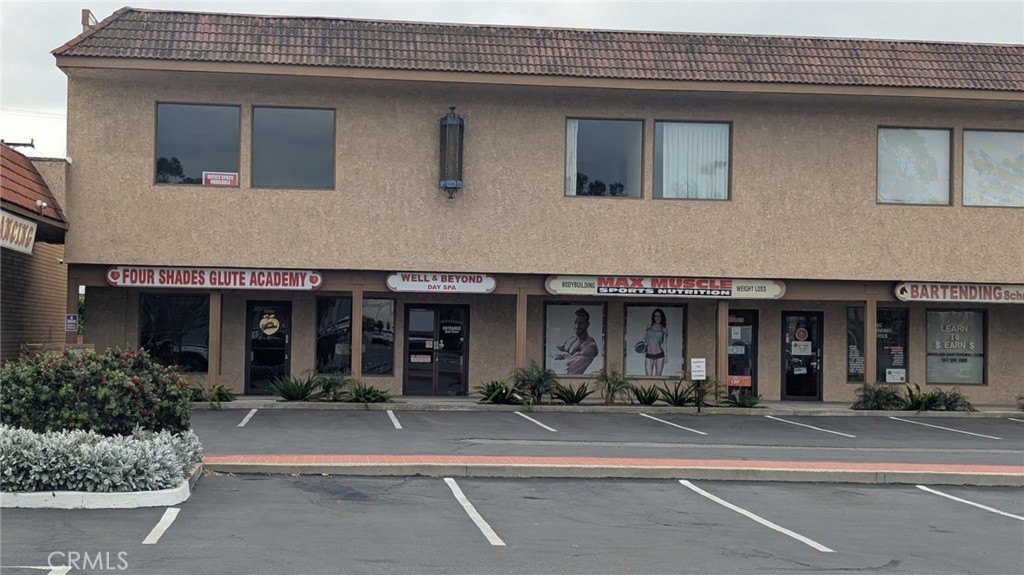 5030 Katella Ave, Los Alamitos, CA 90720