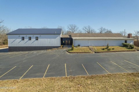 Versatile Medical Office Building