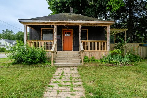 Coloma Commercial Property with Yard