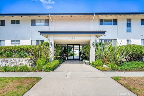 Three-Bedroom Apartment Residence