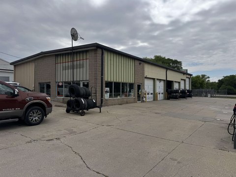 Corner Commercial Building in Waterloo