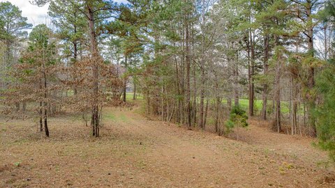 East Texas Acreage with Pond