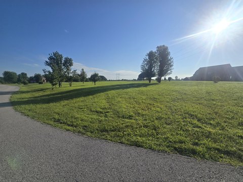 LAND - London, KY
