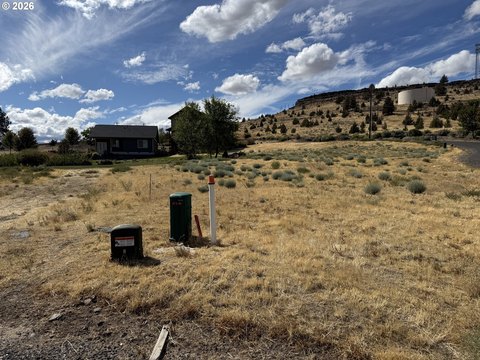 Land, Maupin, OR