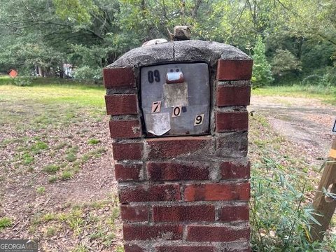 Picture of Residential land & home lots at Ridge Ave 709, Stone Mountain, GA