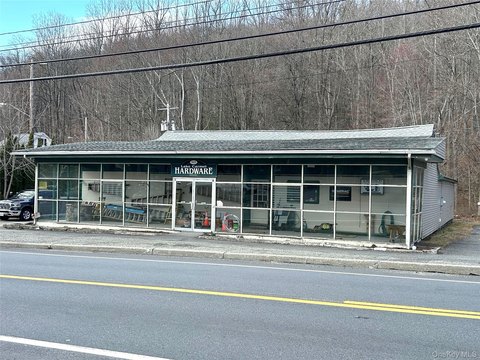 Carmel Retail Buildings on Route 52