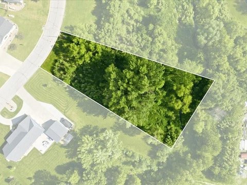 LAND - Urbana, IA