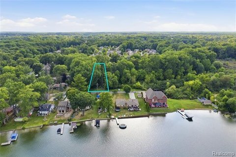 LAND - Commerce Twp, MI