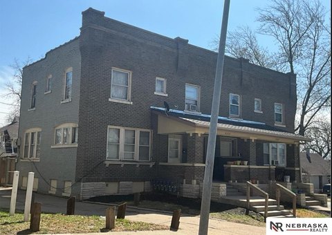 Well-Maintained Five-Unit Apartment Building