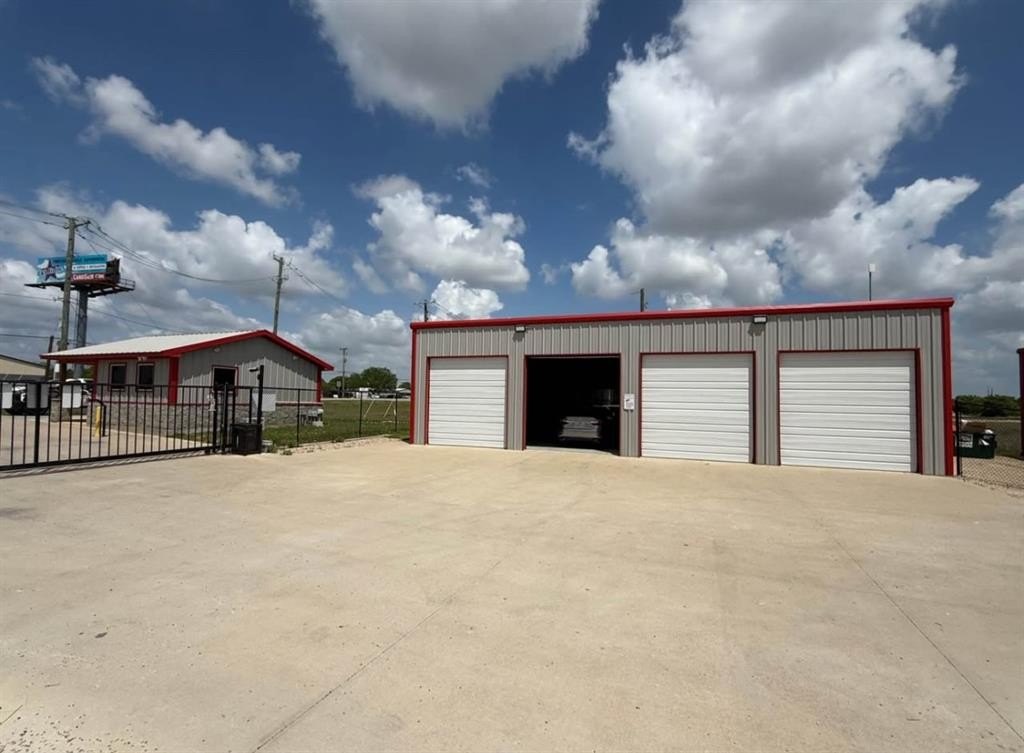 Warehouse Shop and Office Space