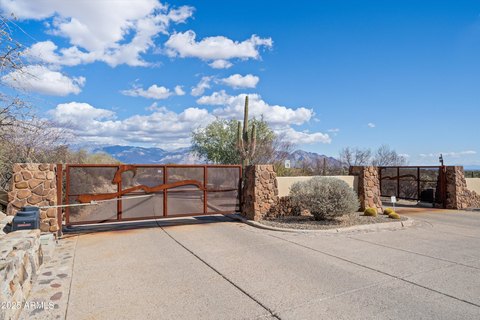 Marana Land with Mountain Views