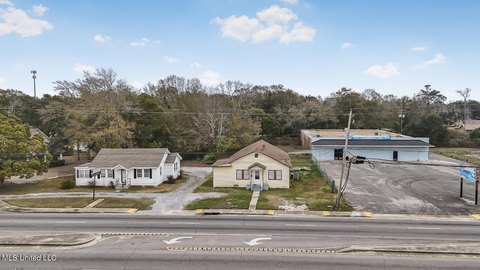 Moss Point Commercial Duplex