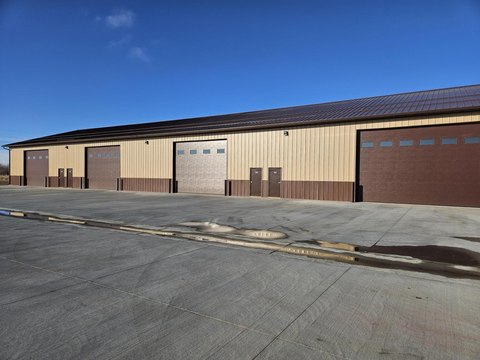 Workshop-Style Warehouse with In-Floor Heat