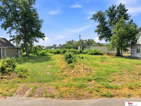 LAND - Omaha, NE