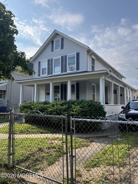Fully Renovated Duplex