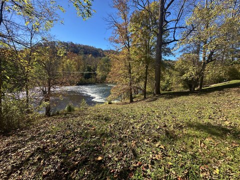 Land, Hinton, WV