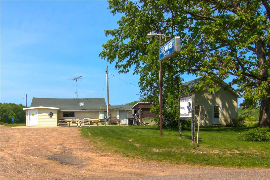 Profitable Supper Club on 10 Acres