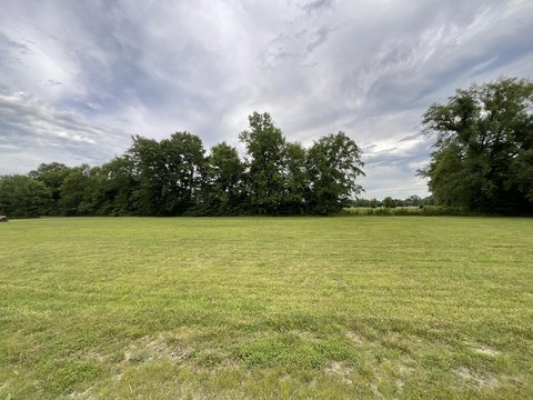 LAND - Jeffersonville, KY