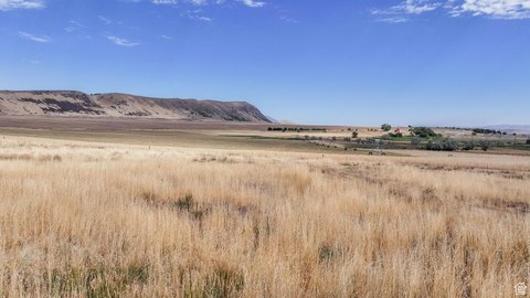 7 Acres of Mountain Views