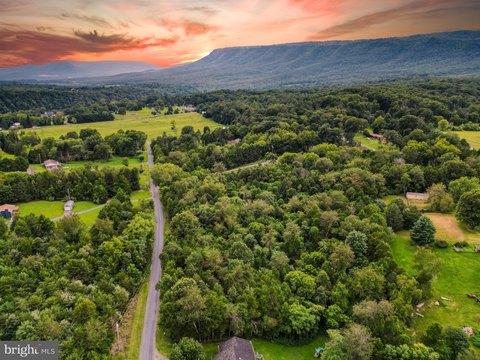 Land, LURAY, VA