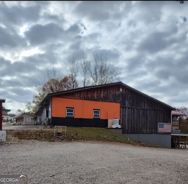 Highway Frontage Retail Opportunity