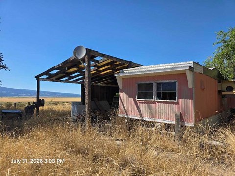 Land, Macdoel, CA