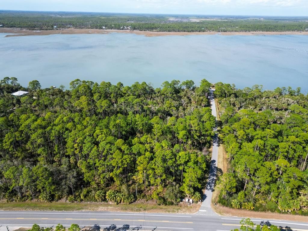 Lagoon-Front Land in Indian Pass