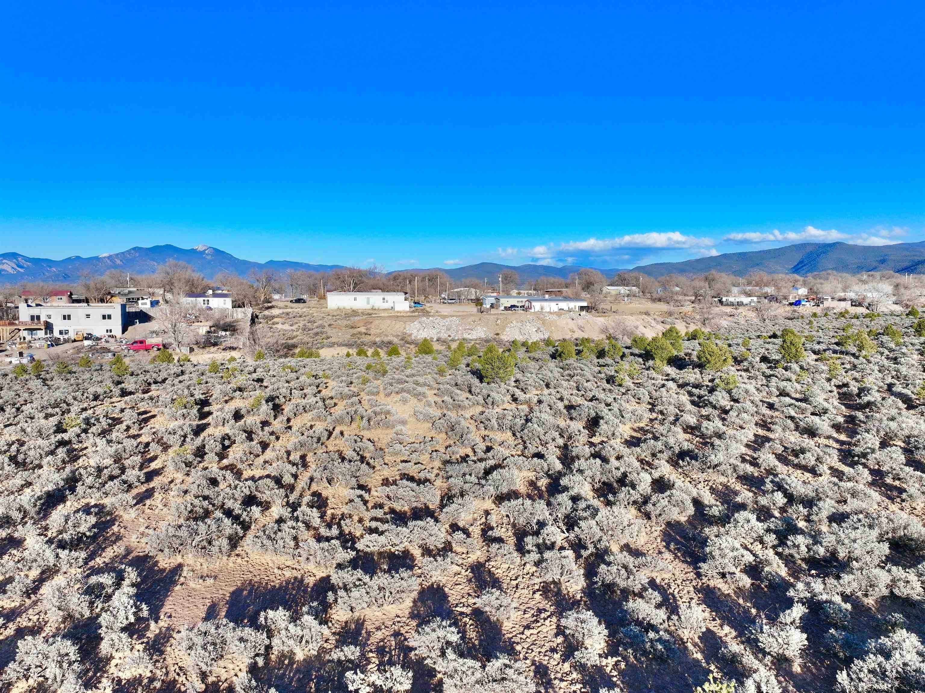 Land in Ranchos de Taos