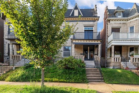 Traditional, 2-4 Units - St Louis, MO
