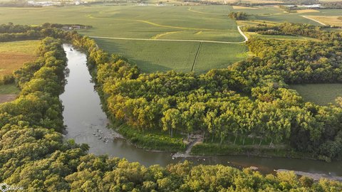 Land, Redfield, IA