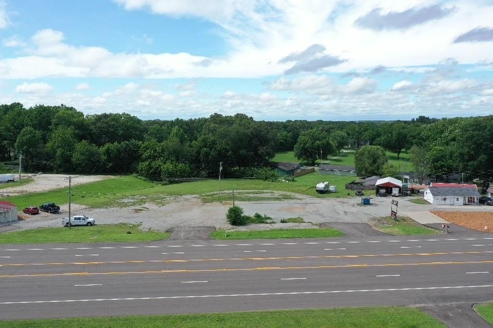 17595 Highland Dr, Mc Kenzie, TN 38201-1659