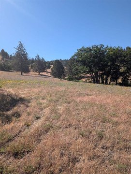 Land, Montague, CA