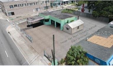 Corner-Lot Auto Repair Building