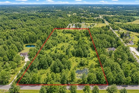 Versatile 12-Acre Lot in Warren