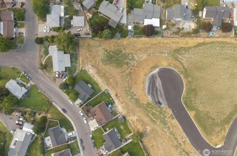 Land, Grandview, WA