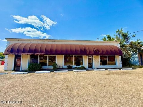 Retail Space in Jackson, MS