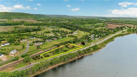 Land with Lake Pepin Views