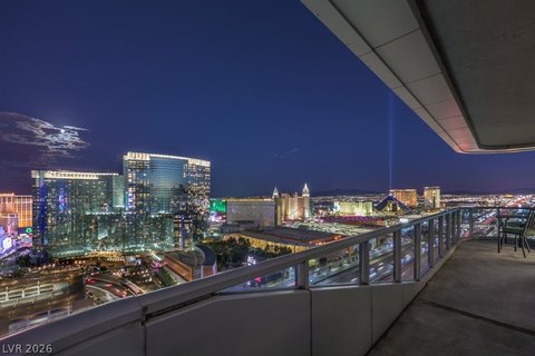 Las Vegas High-Rise Residence