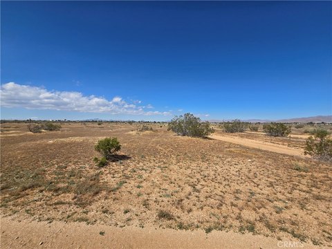 Buildable Apple Valley Corner Lot